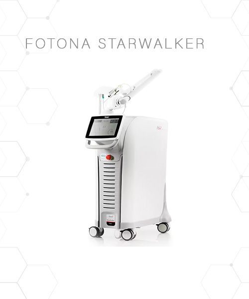 Tratamento a laser que pode ser usada para tratar manchas, rugas, flacidez, remoção de cicatrizes e tatuagens. Ele funciona penetrando profundamente na pele para estimular a produção de colágeno e elastina, melhorando assim a aparência e a textura da pele.